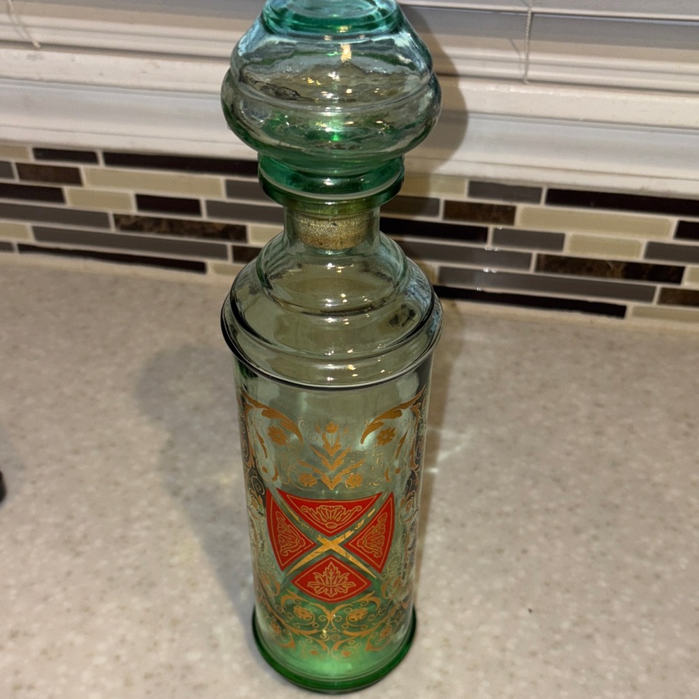 Elegant Green and Gold Glass Decanter